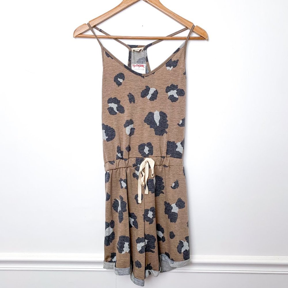 NWT Rolla Coster Romper Size Medium